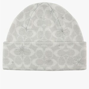 Coach Woman’s signature C star beanie Chalk NWT